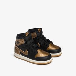 8C Air Jordan 1 Retro High OG "Black Metallic Gold"