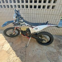 Dirtbike 