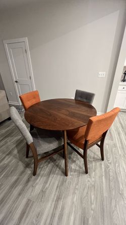Round Walnut Dining Table with 4 chairs