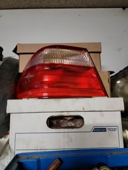 2000 Mercedes Benz 430,320