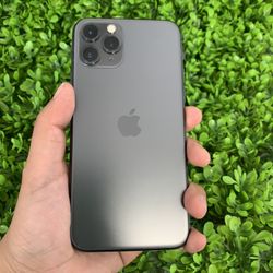 ☑️📱 iPhone 11 Pro 64 GB Unlocked BH70% 🔋 Case And Headphones For Free ‼️❤️