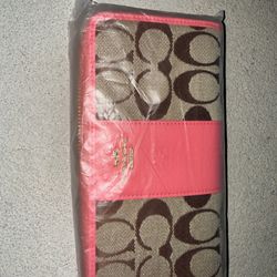 New Coach Wallet 