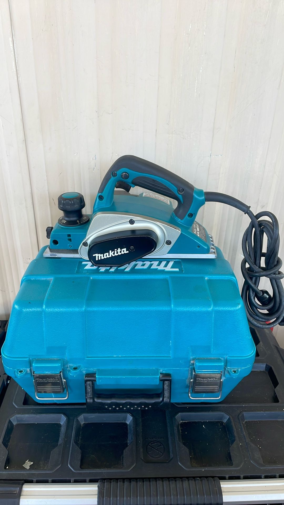 Makita 6.5 Amp 3-1/4 in. Corded Handheld Planer Hard Case