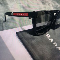 Black Sunglasses 