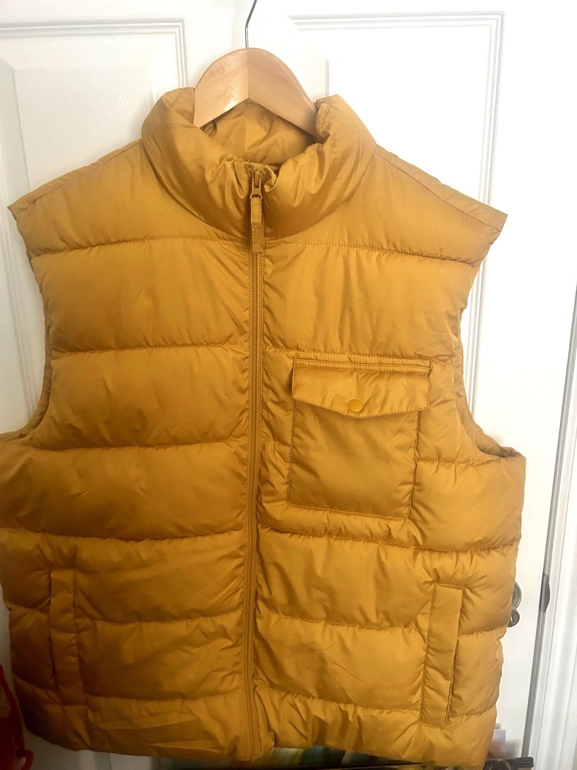 Old Navy Puffer Vest Size XL