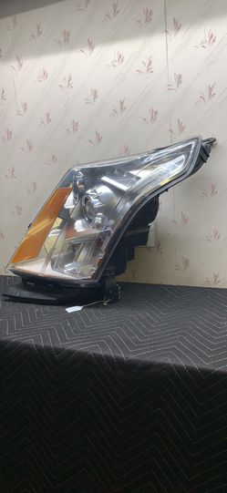 10-16 CADILLAC SRX DRIVER OEM HALOGEN HEADLIGHT