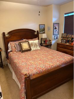 Queen Wood Finial Post Bed Frame
