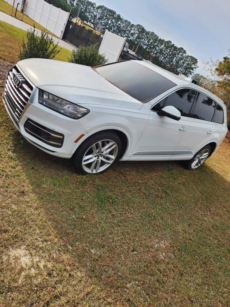 2018 Audi Q7 PARTS