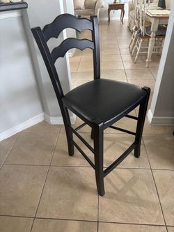 Bar stool