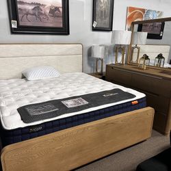 Stunning Solid Wood Bedroom Set! $2199 🤎🚨⭐️