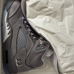 New Men’s Size 9.5 Jordan 5 Wolf Grey 