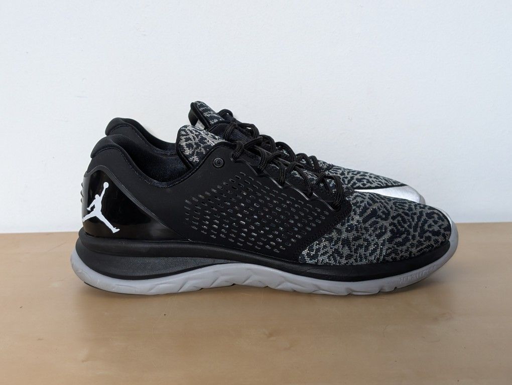 Nike Air Jordan Trainer ST Black White Wolf Grey Elephant Print Sneakers 820253-010 Men's Size 13