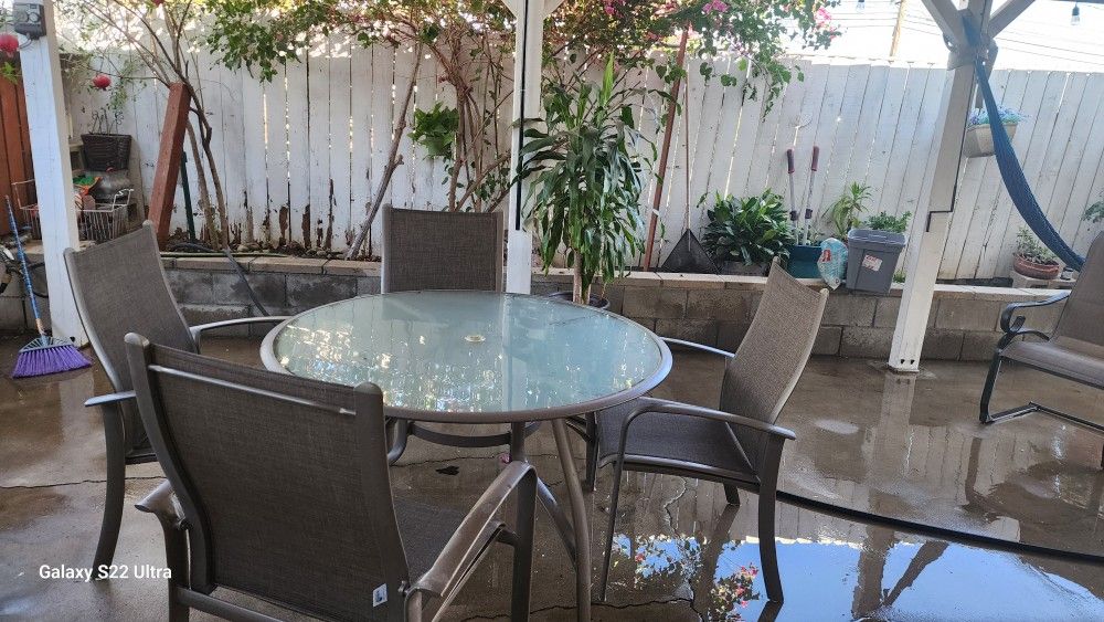 Mesa De Patio Con 4 Sillas