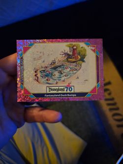 Fantasyland duck bumps 2025 topps disneyland 70th anniversary pink shimmer foil card