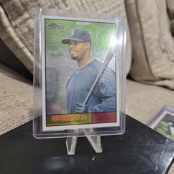 Ken Griffey Jr. Heritage Chrome  Number 0099/1961 Baseball Card