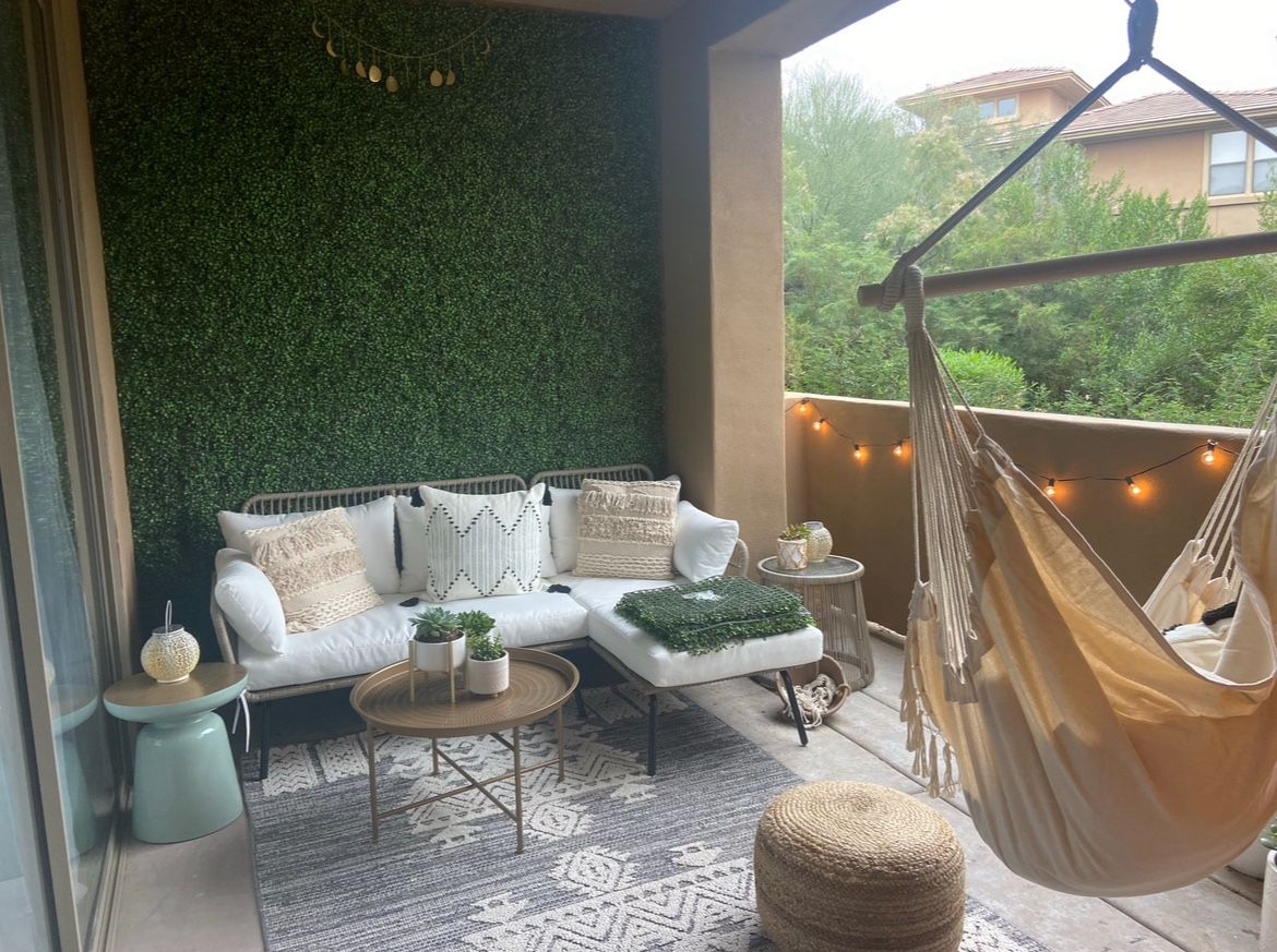 Patio Furniture And Decor