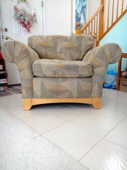 Chair with Ottoman