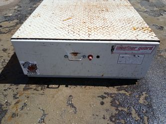 Weather guard pack rat #337 truck bed tool box
