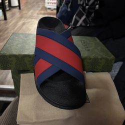 Gucci Slides unisex