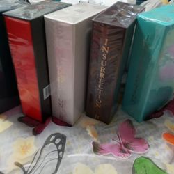 Mothers Day Perfume And Jewlery