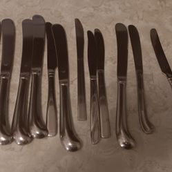 14 Butter Knives 