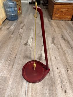 Wooden/gold desktop meditation pendulum w/sand (white sand included)