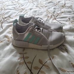 Adidas Sneakers