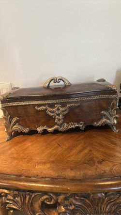 Ornate jewelry box