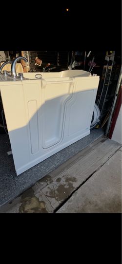 Walk in Tub $1000 OBO
