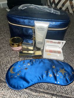 New Estée Lauder 6 piece w/cosmetics case!