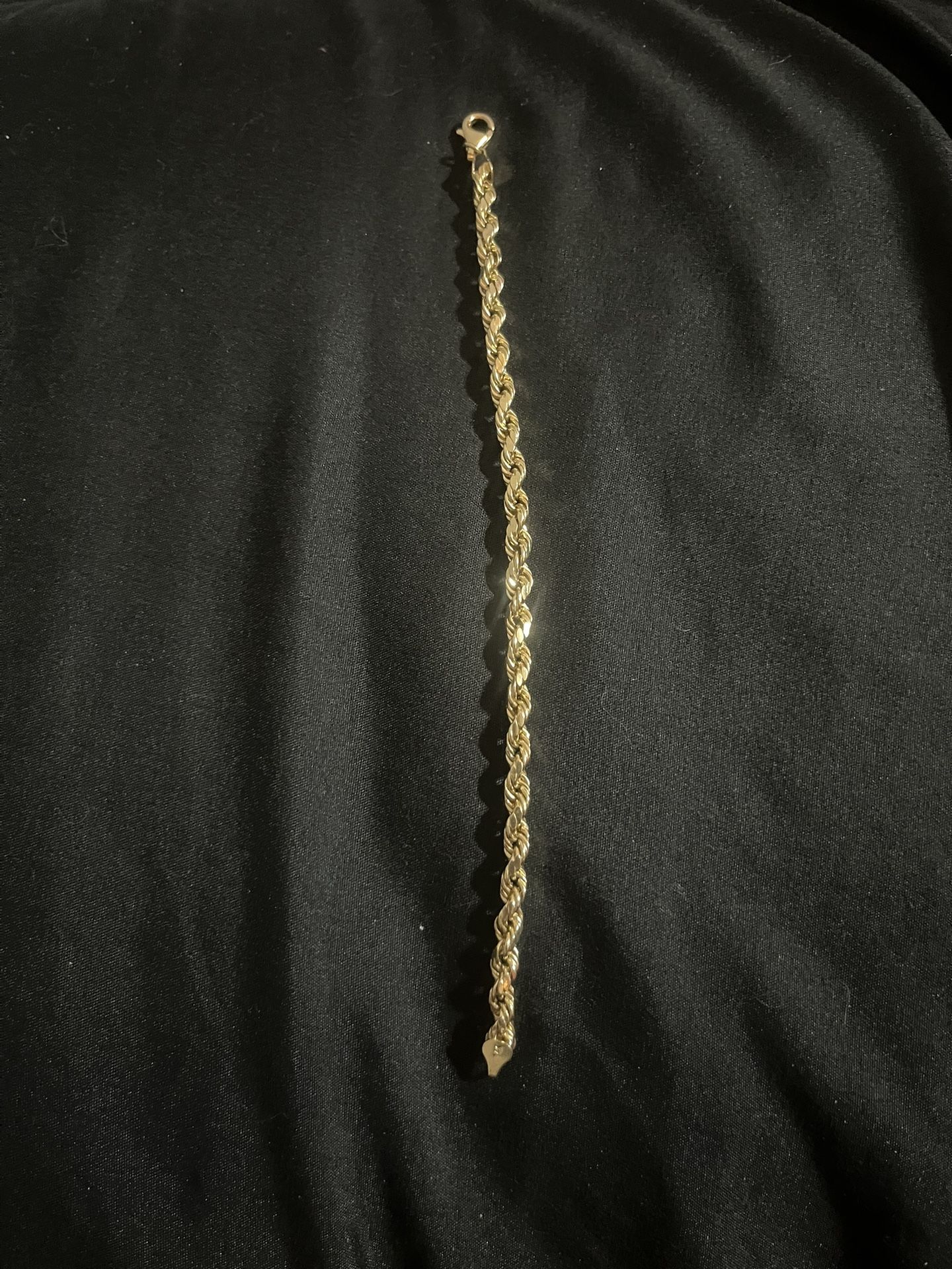 14kt Gold Bracelet(need Gone Asap)