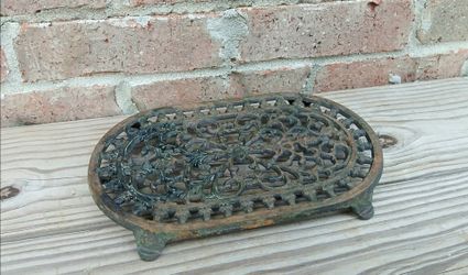 Vintage Cast Iron Ornate Trivet/Stand