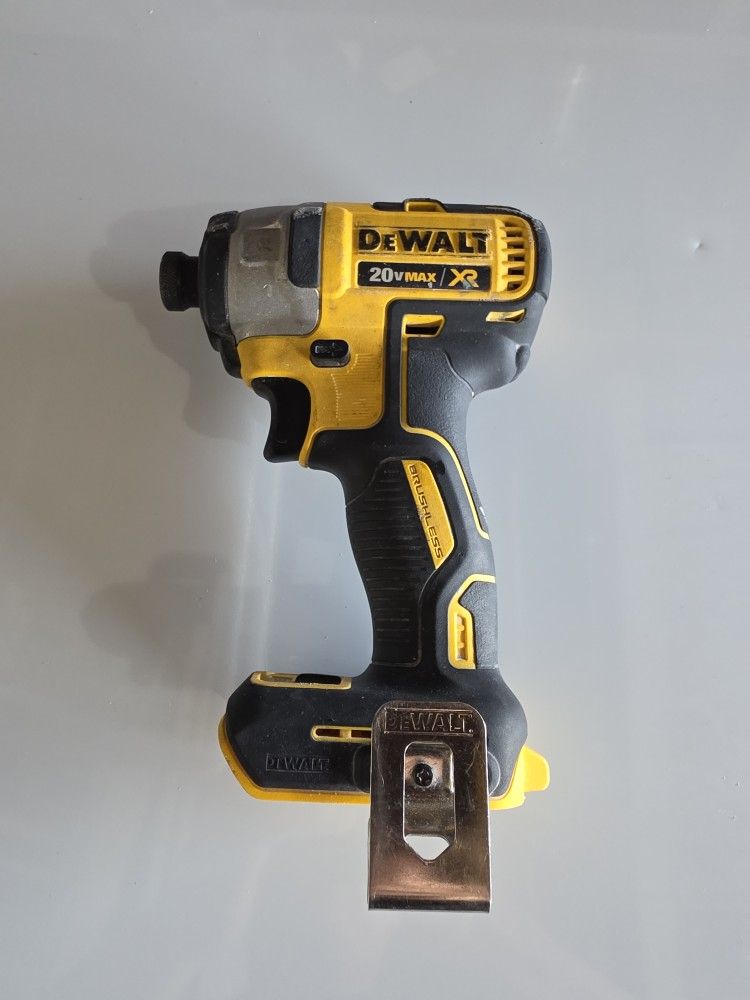 20 v impact Dewalt 
