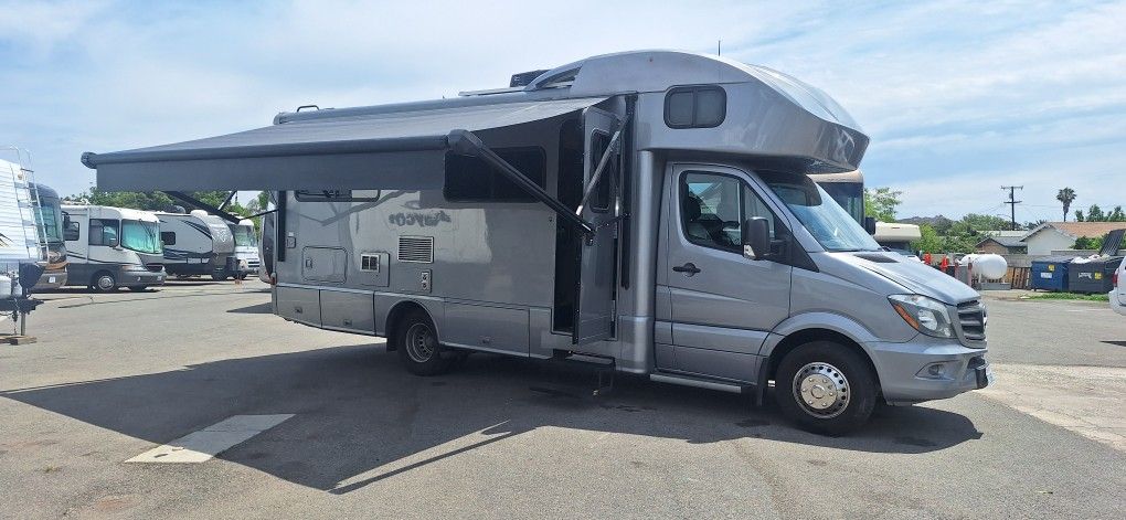 2018 Winnebago View 24J
