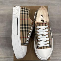 BURBERRY SHOES