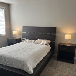 ESTATE SALE!! Queen Size Bedroom Set + Nightstand 