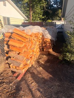 Clean and premium firewood