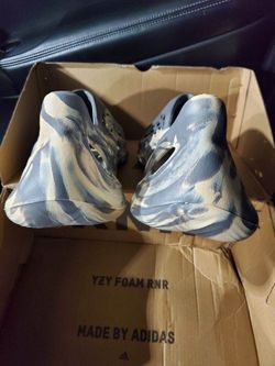 Adidas Yeezy Foam RNNR
