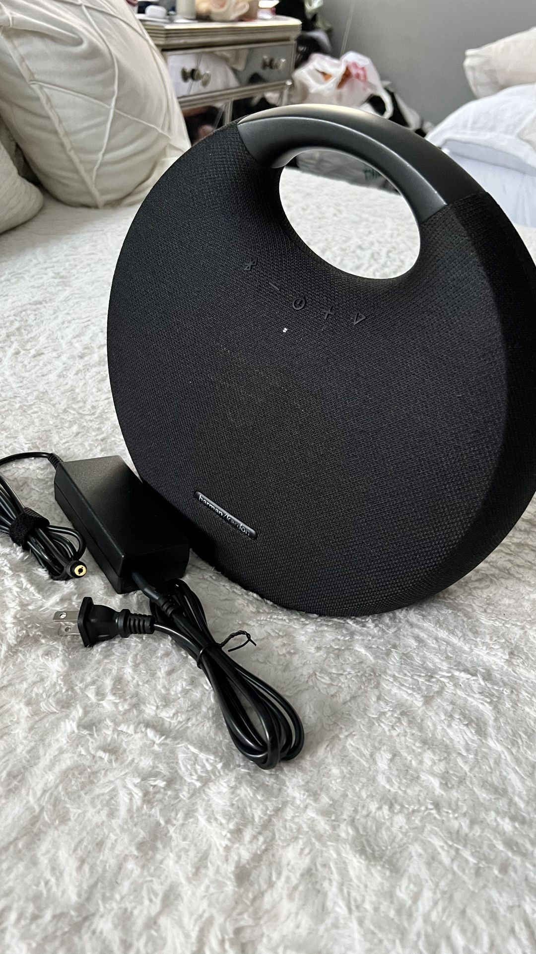 Onyx Portable Bluetooth Speaker
