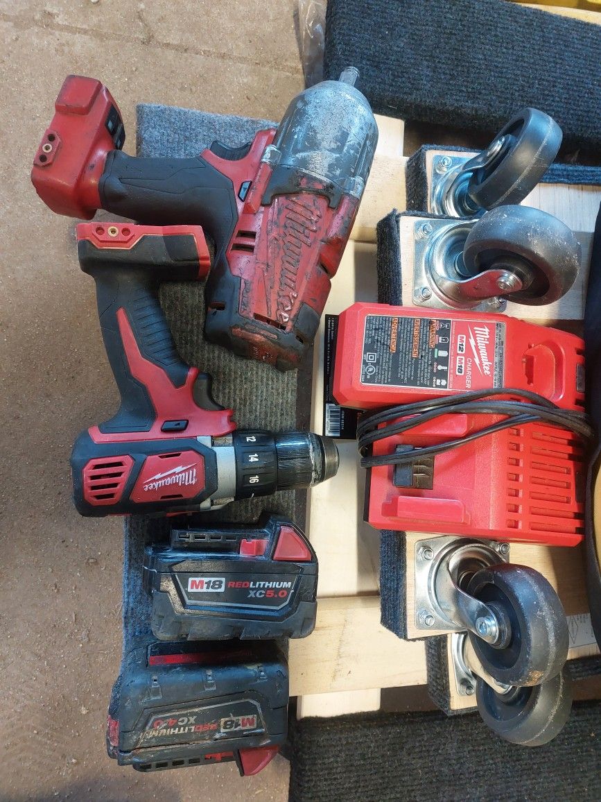 Milwaukee 1/2 Impact And Driver Set