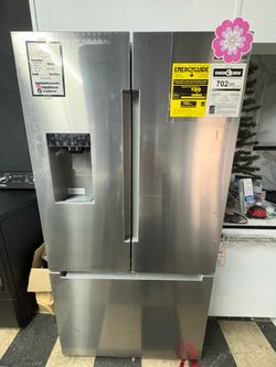 Bosch Refrigerator With Water And Ice In Stainless Steel