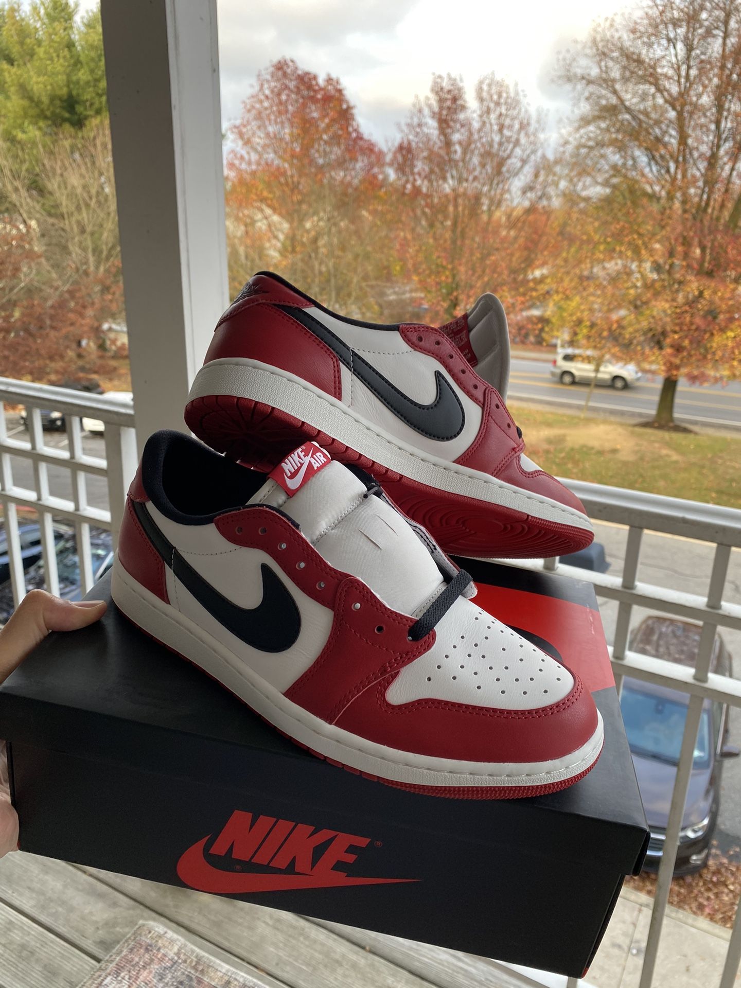 JORDAN 1 LOW CHICAGO BRAND NEW SZ11 & 10.5