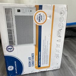 GE Air Conditioner - NEW 
