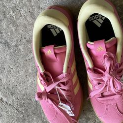 New Women Size 6 Adidas 