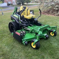 John Deere Commercial Zero Turn Propane Lawn Mower