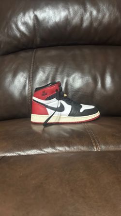 Jordan 1 Black Toe Reimagined Size 5Y