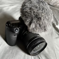 Canon 70d With 10-18mm Lens And Microphone 