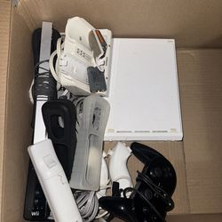 Nintendo Wii w Accessories