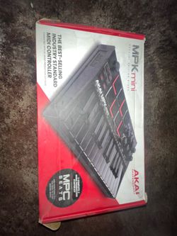 Akai MPK Mini MKII Keyboard Controller Special Edition - Black on Black