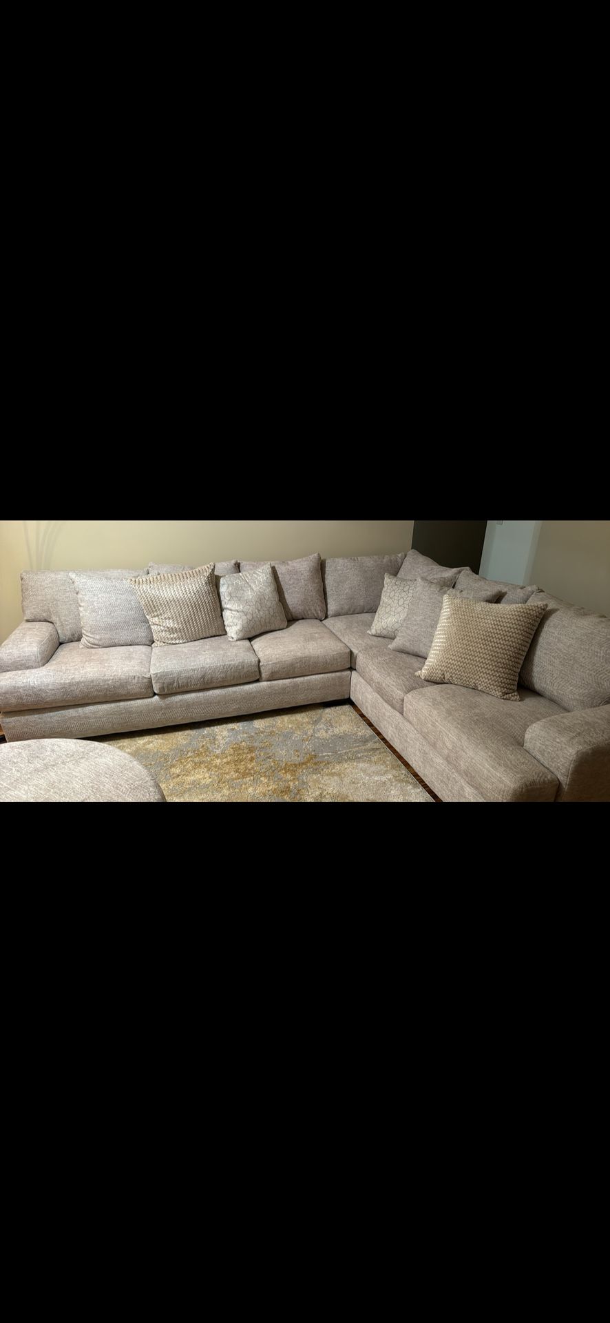 3-Piece Sectional Sofa Set with Swivel Chair – Excellent Condition